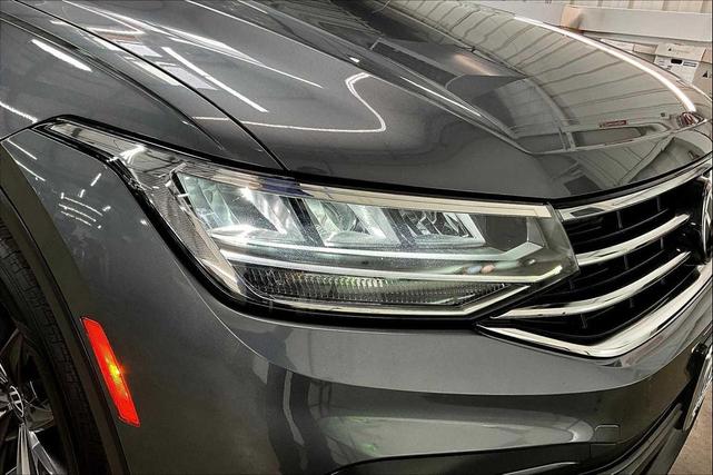 Photo of 2022 Platinum Gray Metallic Volkswagen Tiguan