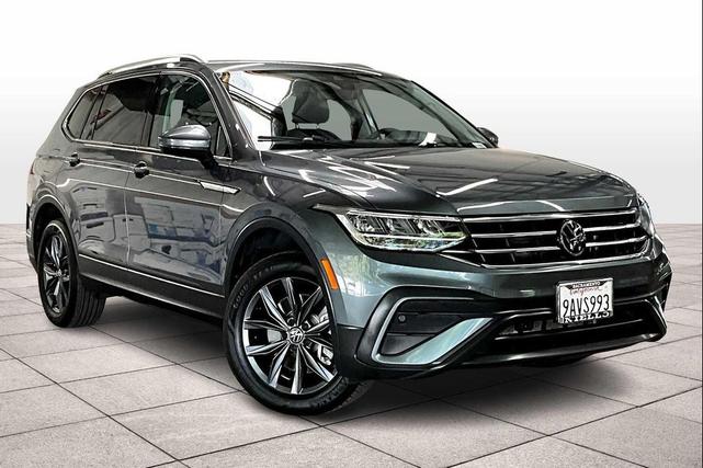 Photo of 2022 Platinum Gray Metallic Volkswagen Tiguan