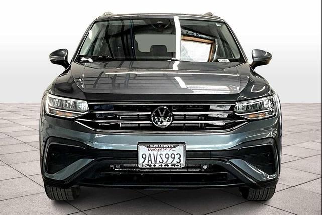 Photo of 2022 Platinum Gray Metallic Volkswagen Tiguan