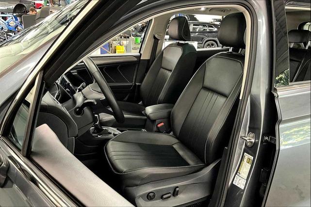 Photo of 2022 Platinum Gray Metallic Volkswagen Tiguan