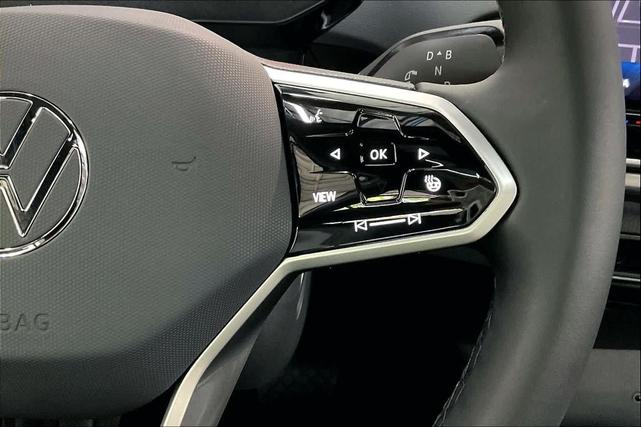 Photo of 2025 opal white pearl Volkswagen ID.4