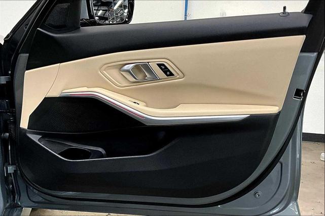 Photo of 2024 Skyscraper Grey Metallic BMW 330