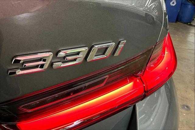 Photo of 2024 Skyscraper Grey Metallic BMW 330