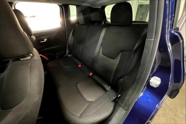 Photo of 2018 Jetset Blue Jeep Renegade