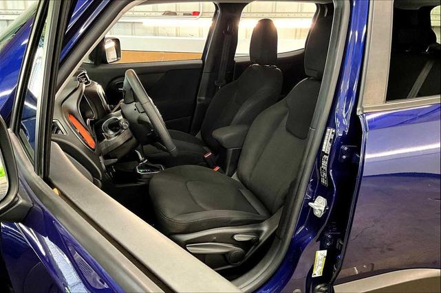 Photo of 2018 Jetset Blue Jeep Renegade