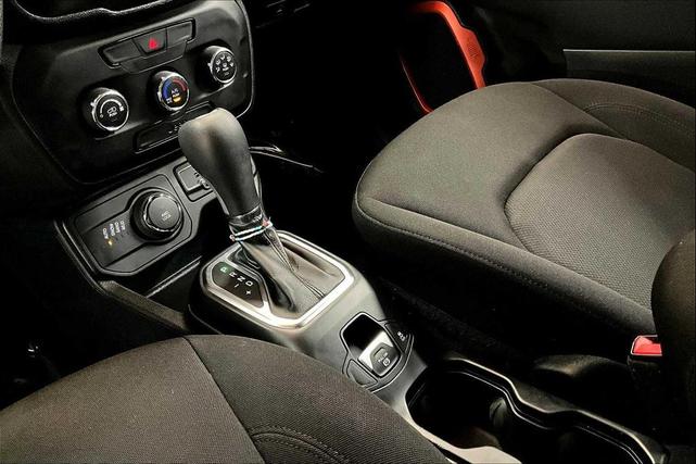 Photo of 2018 Jetset Blue Jeep Renegade
