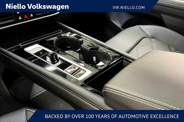 Photo of 2025 Deep Black Pearl Volkswagen Atlas