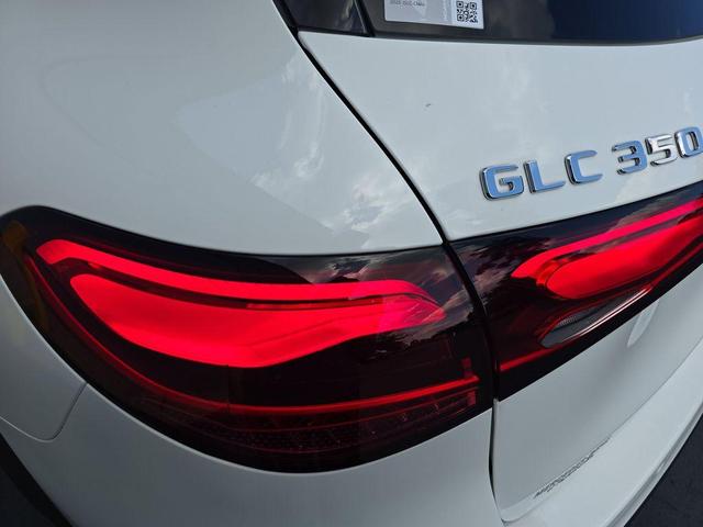 Photo of 2025 Polar White Mercedes-Benz GLC 350e