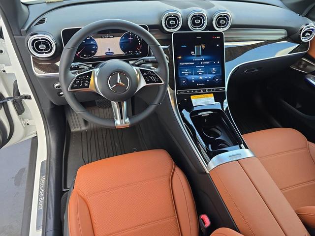 Photo of 2025 Polar White Mercedes-Benz GLC 350e