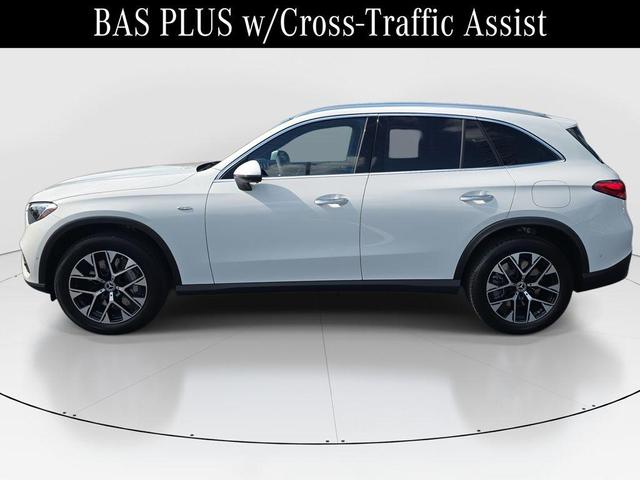 Photo of 2025 Polar White Mercedes-Benz GLC 350e