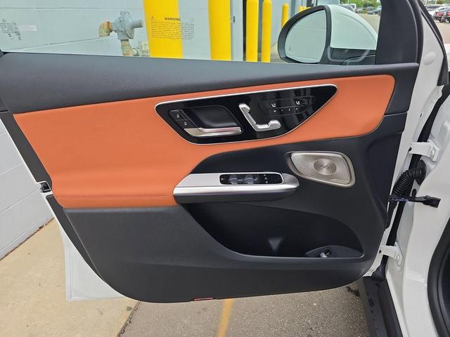 Photo of 2025 Polar White Mercedes-Benz GLC 350e