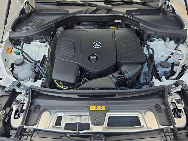 Photo of 2025 Polar White Mercedes-Benz GLC 350e