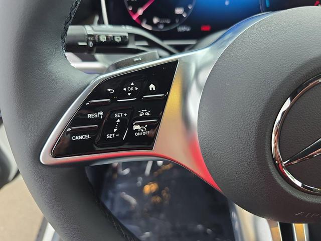 Photo of 2025 Polar White Mercedes-Benz GLC 350e