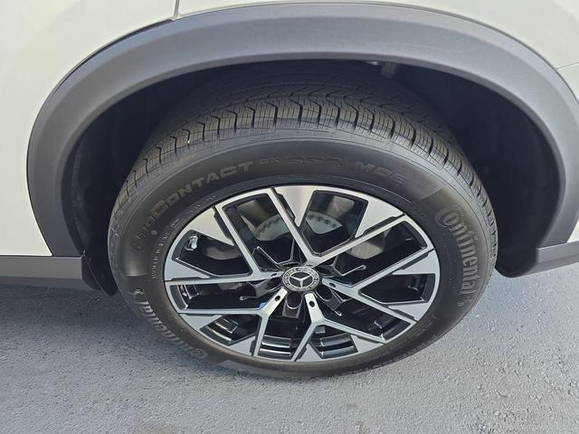 Photo of 2025 Polar White Mercedes-Benz GLC 350e
