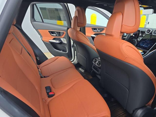 Photo of 2025 Polar White Mercedes-Benz GLC 350e