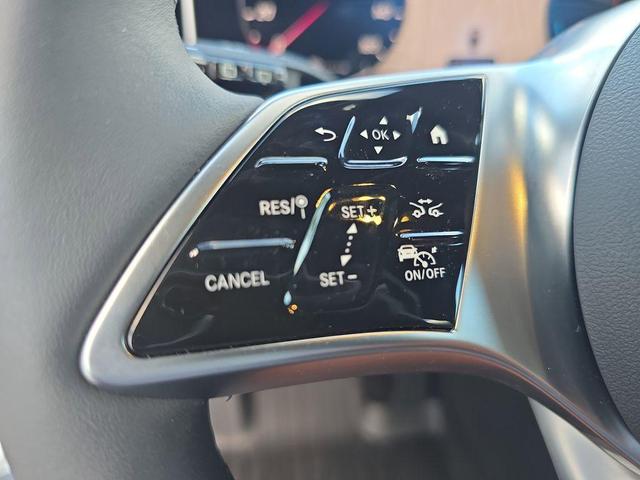 Photo of 2025 Polar White Mercedes-Benz GLC 350e