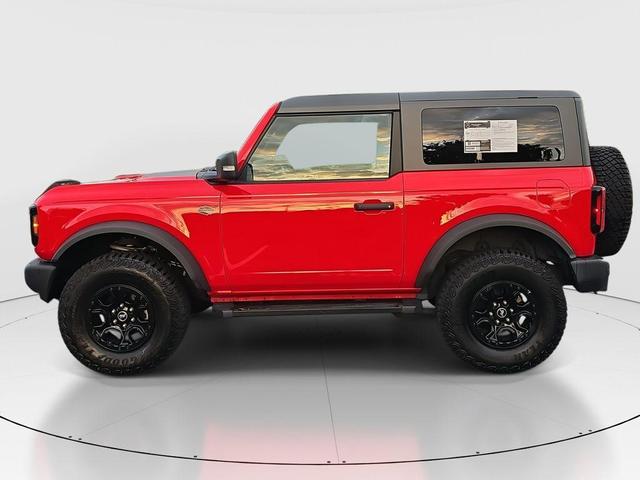Photo of 2022 Race Red Ford Bronco