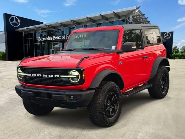 Photo of 2022 Race Red Ford Bronco