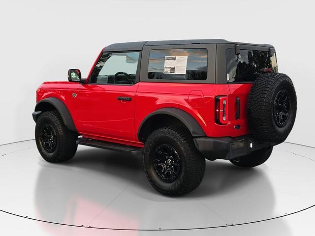 Photo of 2022 Race Red Ford Bronco