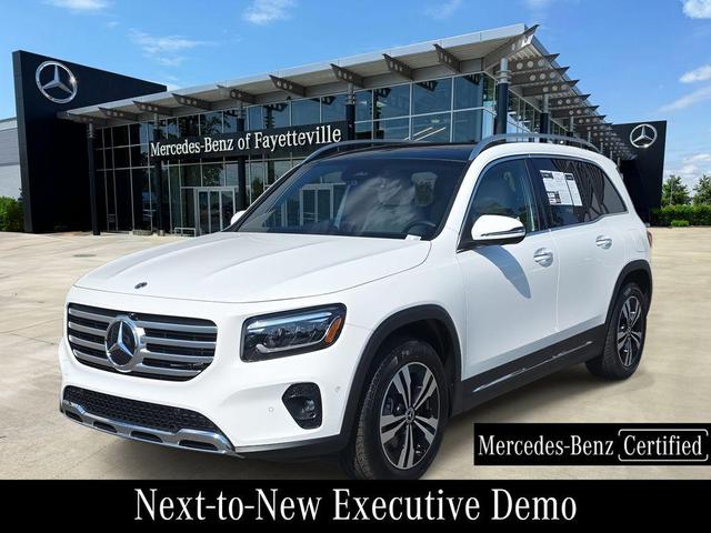 Photo of 2025 Polar White Mercedes-Benz GLB 250