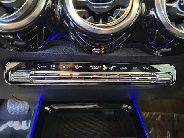 Photo of 2025 Midnight Black Mercedes-Benz GLB 250