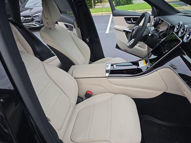 Photo of 2025 Obsidian Black Metallic Mercedes-Benz GLC 350e