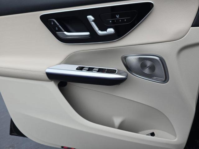 Photo of 2025 Obsidian Black Metallic Mercedes-Benz GLC 350e