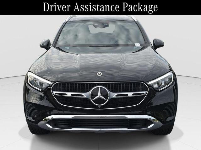 Photo of 2025 Obsidian Black Metallic Mercedes-Benz GLC 350e