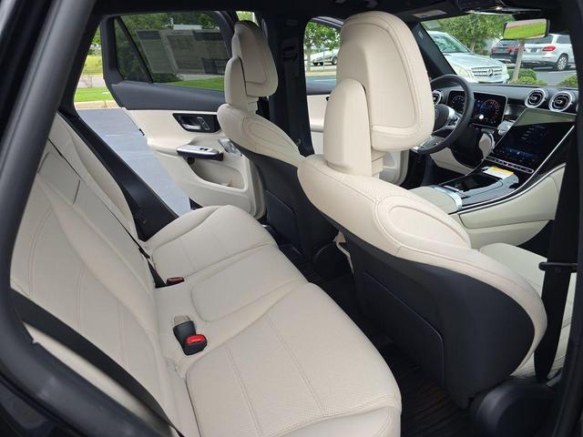 Photo of 2025 Obsidian Black Metallic Mercedes-Benz GLC 350e
