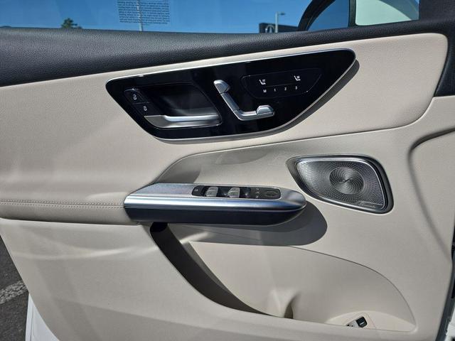 Photo of 2025 Polar White Mercedes-Benz GLC 350e