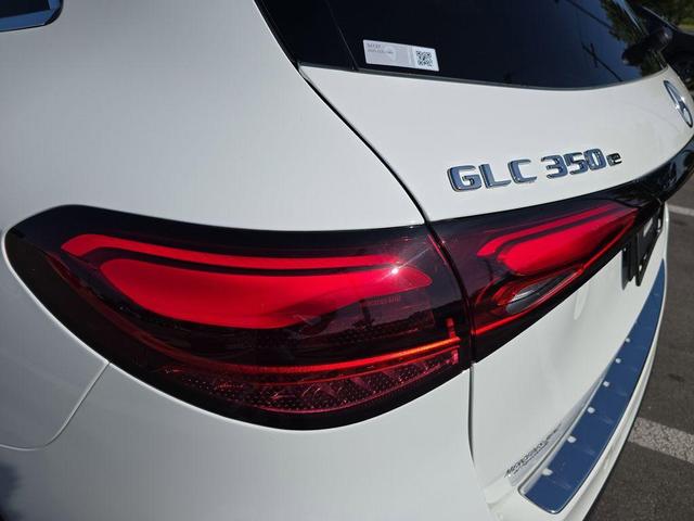 Photo of 2025 Polar White Mercedes-Benz GLC 350e