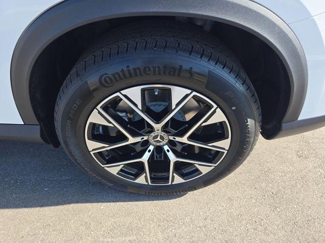 Photo of 2025 Polar White Mercedes-Benz GLC 350e