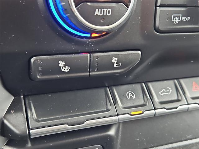 Photo of 2021 Silver Ice Metallic Chevrolet Silverado 1500