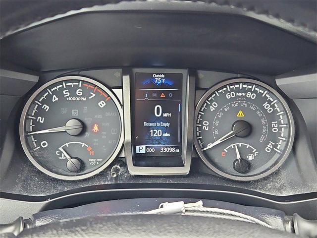 Photo of 2022 White Toyota Tacoma