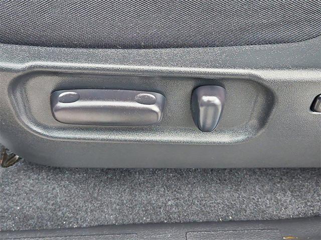 Photo of 2022 White Toyota Tacoma