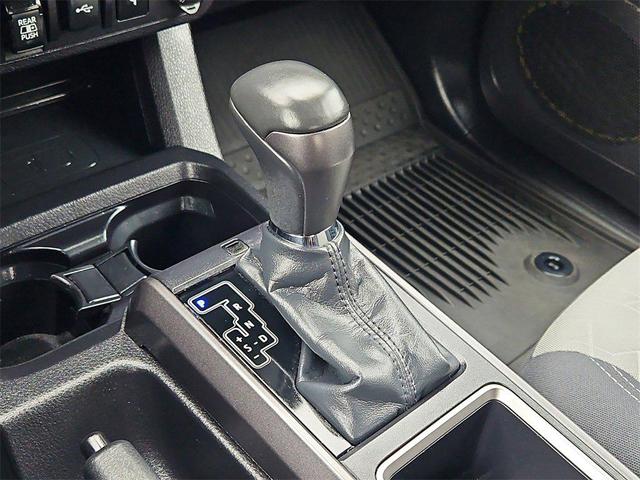 Photo of 2022 White Toyota Tacoma
