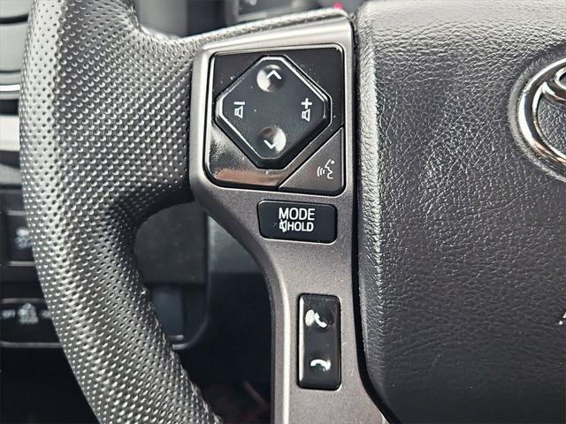 Photo of 2022 White Toyota Tacoma