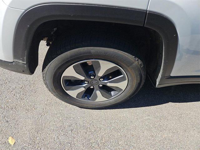 Photo of 2023 Bright White Clearcoat Jeep Grand Cherokee 4xe