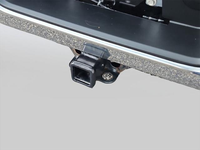 Photo of 2022 Summit White Chevrolet Silverado 1500