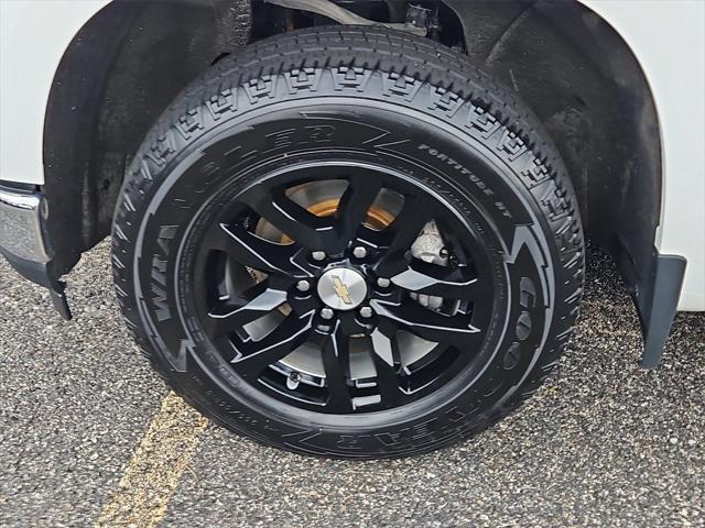 Photo of 2022 Summit White Chevrolet Silverado 1500