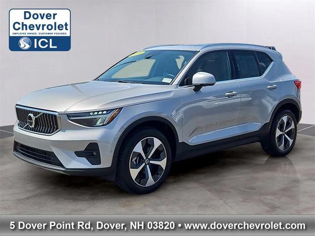 2025 Volvo XC40