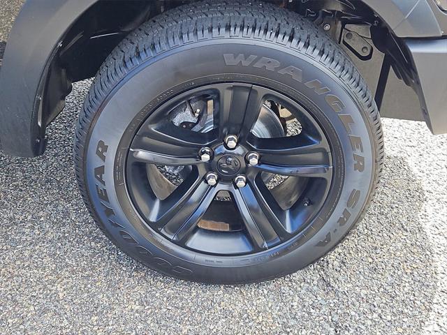 Photo of 2022 Diamond Black Cry RAM 1500 Classic