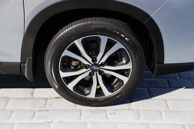 Photo of 2020 Ice Silver Metallic Subaru Forester