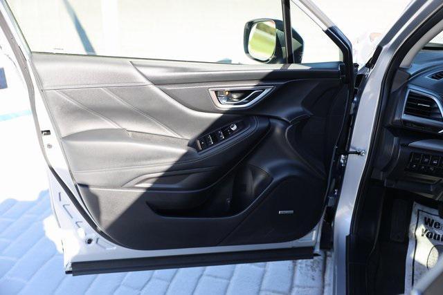 Photo of 2020 Ice Silver Metallic Subaru Forester