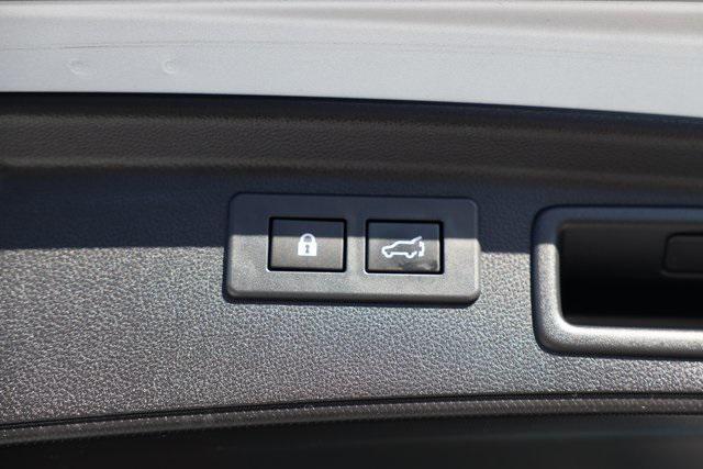 Photo of 2020 Ice Silver Metallic Subaru Forester