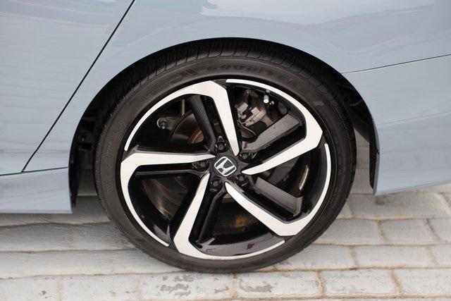 Photo of 2022 Sonic Gray Pearl Honda Accord