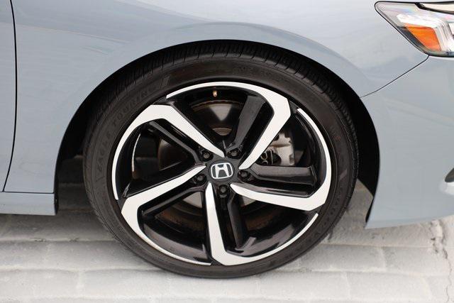 Photo of 2022 Sonic Gray Pearl Honda Accord