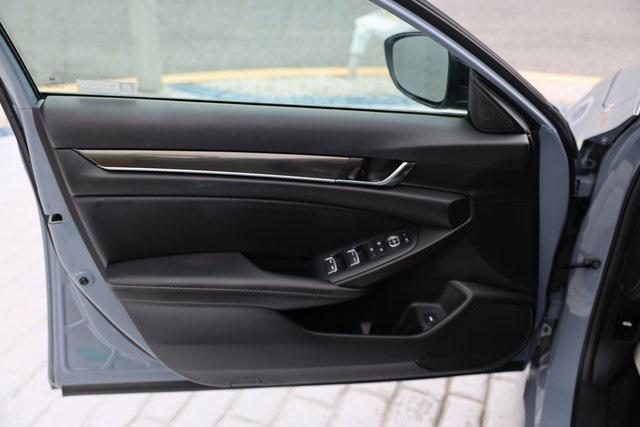 Photo of 2022 Sonic Gray Pearl Honda Accord