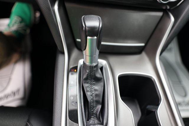 Photo of 2022 Sonic Gray Pearl Honda Accord