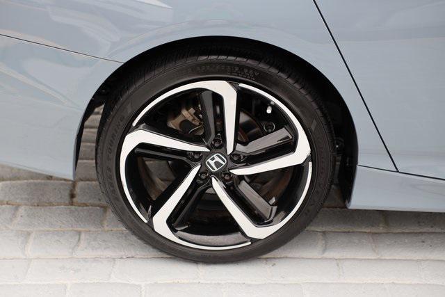 Photo of 2022 Sonic Gray Pearl Honda Accord